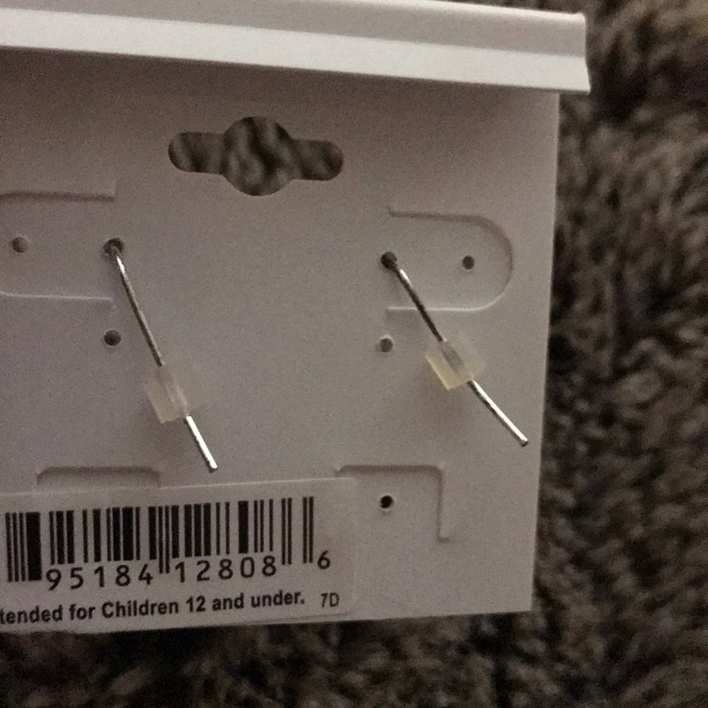 Silver earrings - Picture 2 of 4
